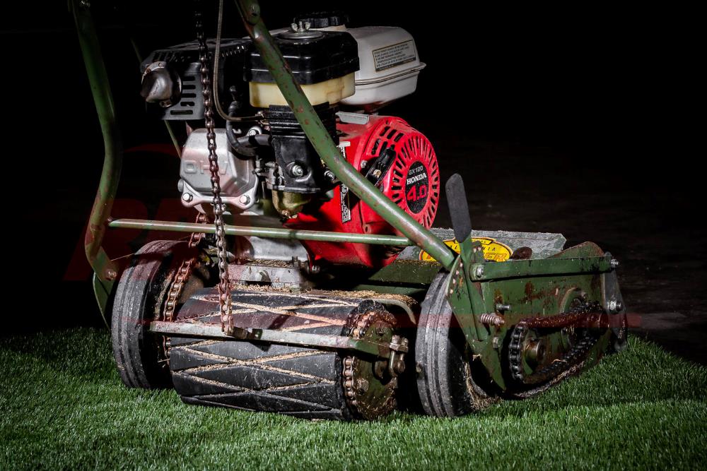 clean reel mower